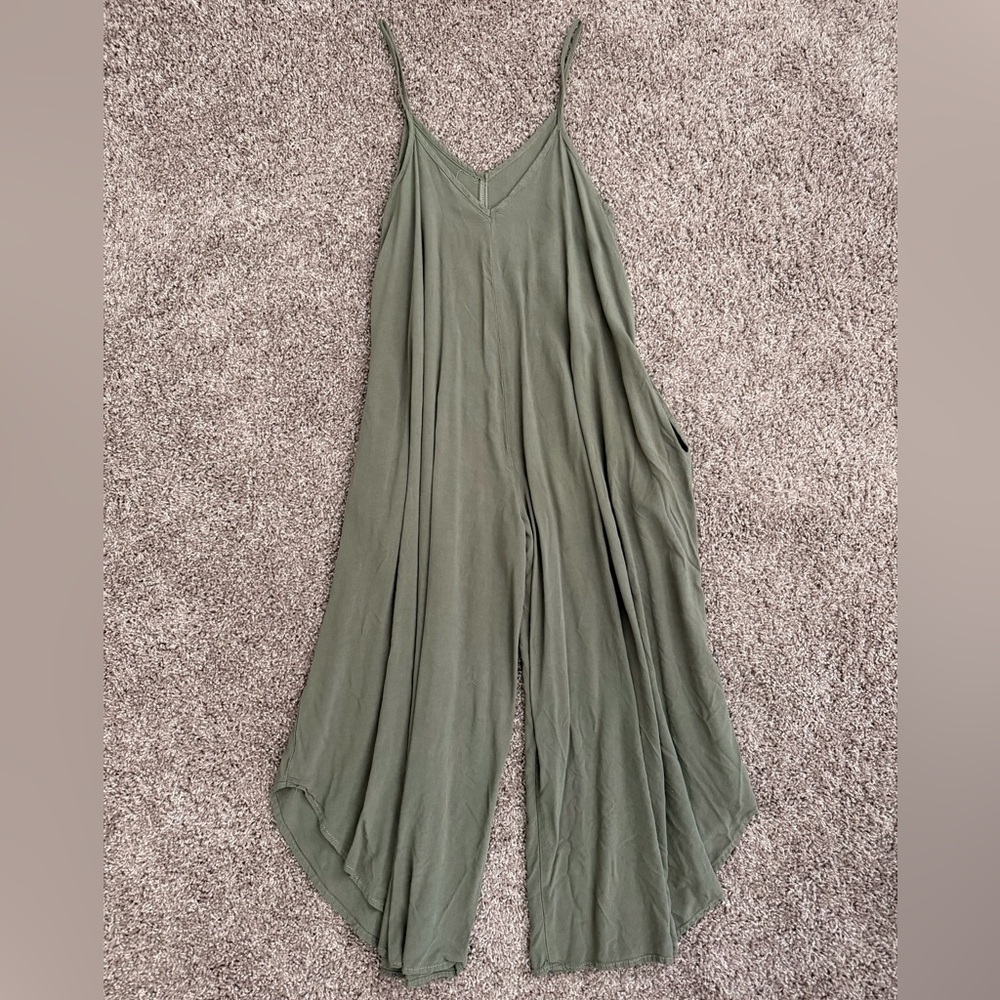 Green Flowy Jumpsuit